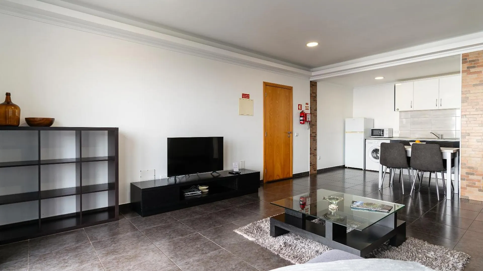 アパート Casa Branca, In The Heart Of Arco Da Calhetaアパートメント